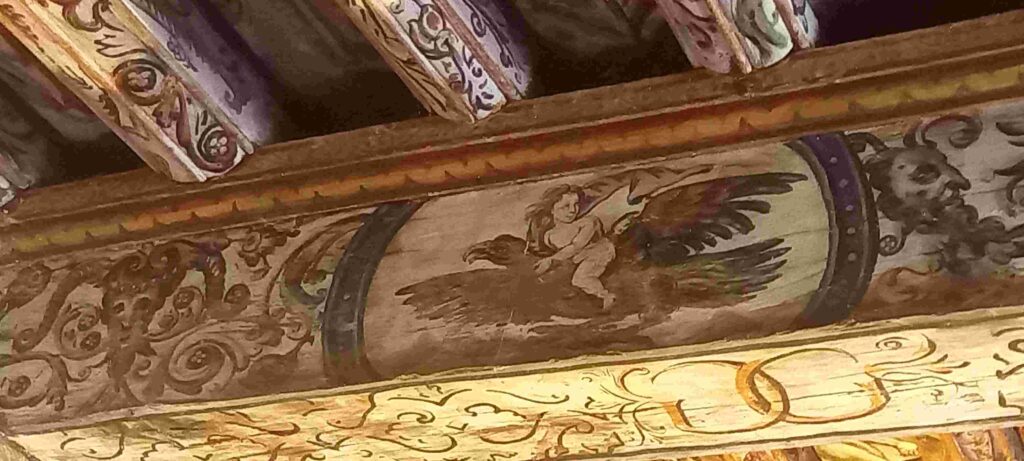 chateau etangsannes ceiling beams