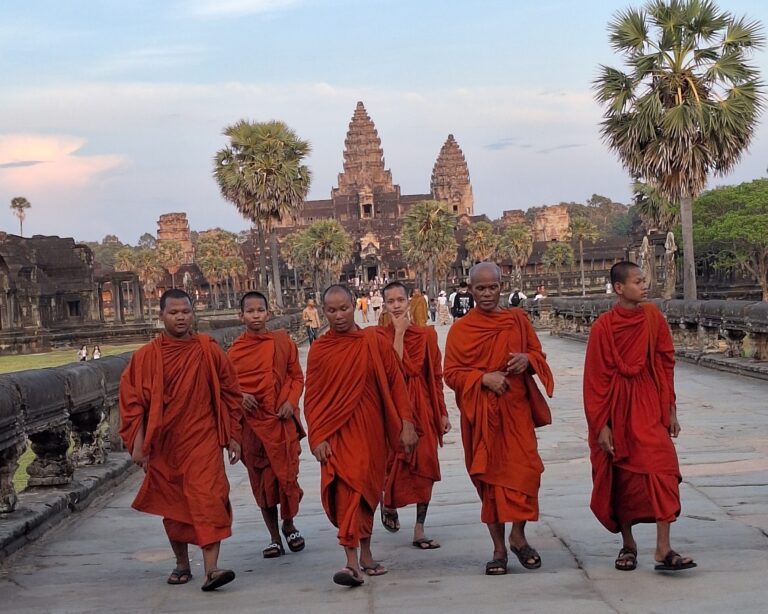 ankor monks
